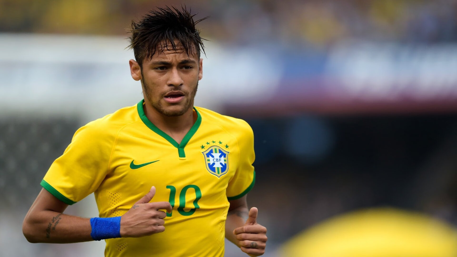 kaiyun体育app-英超发挥震撼，精彩反击与战术变化成为亮点，英超当下最流行的战术打法, 或将引领世界足球潮流!